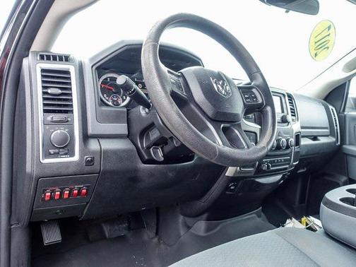 2017 RAM 2500 SLT Crew Cab 4x4 6'4' Box