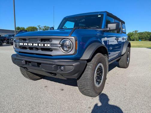 Velocity Blue Metallic 2023 Ford Bronco Big Bend