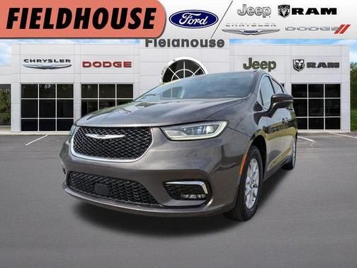 Granite Crystal Metallic 2023 Chrysler Pacifica Touring L