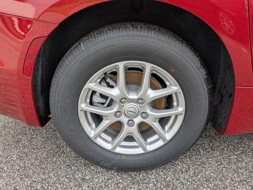 Red Hot Pearlcoat 2026 Chrysler Pacifica L