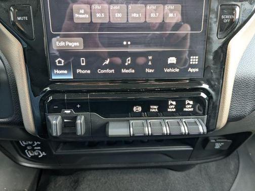 2024 RAM 2500 Laramie Crew Cab 4x4 6'4' Box