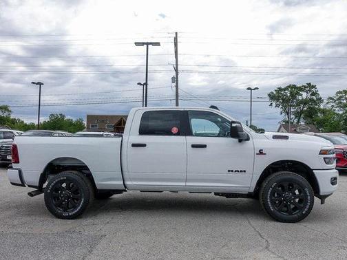 2025 RAM 2500 Big Horn Crew Cab 4x4 6'4' Box
