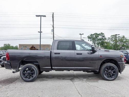 2025 RAM 2500 Big Horn Crew Cab 4x4 6'4' Box