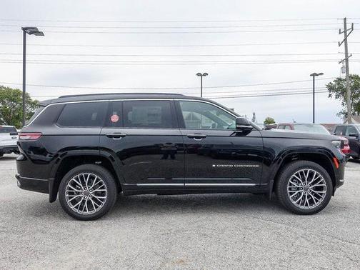 2025 Jeep Grand Cherokee L Summit Reserve