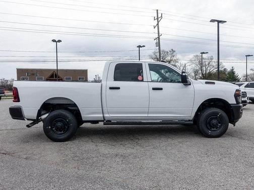 2025 RAM 2500 Tradesman Crew Cab 4x4 6'4' Box
