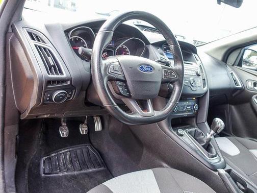 2016 Ford Focus ST 