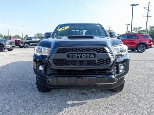 2016 Toyota Tacoma TRD Sport