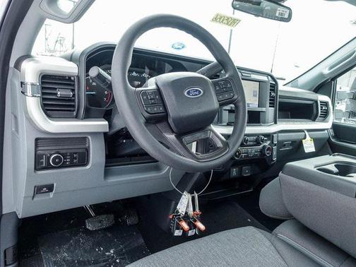 2025 Ford F-250 XL