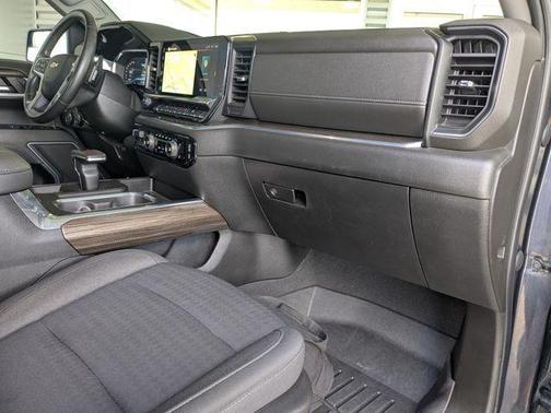Dark Ash Metallic 2022 Chevrolet Silverado 1500 LT