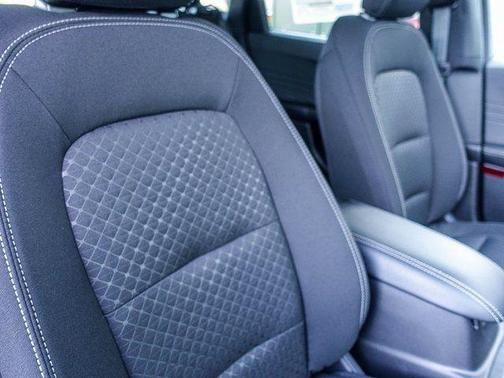 AGATE BLACK METALLIC 2026 Ford Escape Active