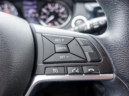 2017 Nissan Rogue Sport SV