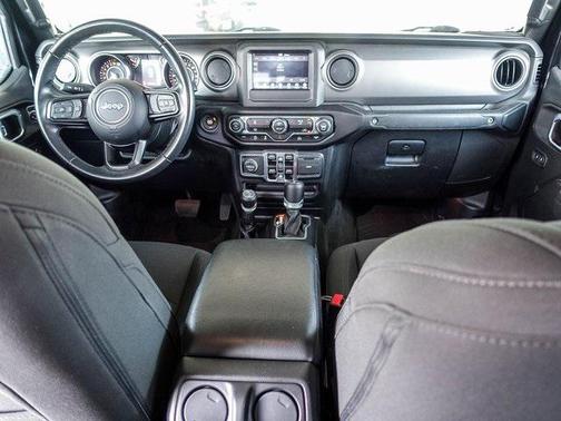 2022 Jeep Gladiator Willys 4x4