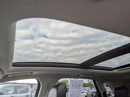 Ingot Silver Metallic 2019 Ford Edge Titanium