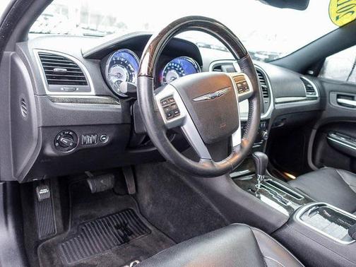 2011 Chrysler 300C Base