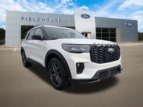 Star White Metallic Tri-Coat 2026 Ford Explorer ST-Line