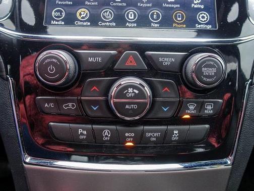 2022 Jeep Grand Cherokee Laredo