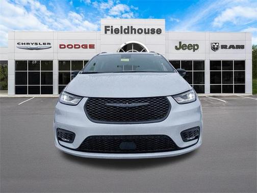 2026 Chrysler Pacifica L