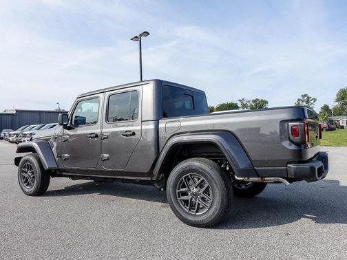 2025 Jeep Gladiator Sport S