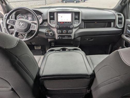 Bright White Clearcoat 2024 RAM 2500 Big Horn Crew Cab 4x4 6'4' Box