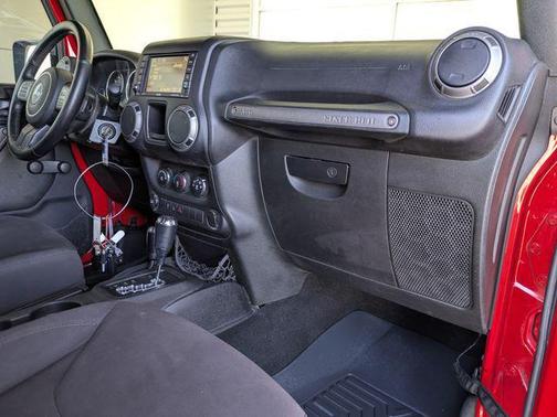 Firecracker Red Clearcoat 2017 Jeep Wrangler Unlimited Sport