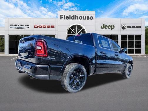 Diamond Black Crystal Pearlcoat 2026 RAM 1500 Laramie