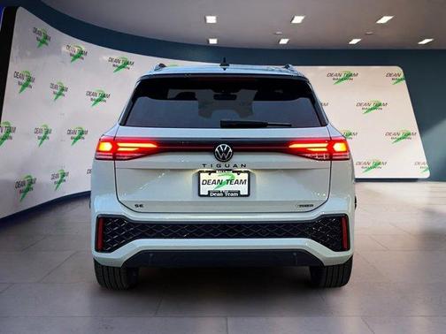 2026 Volkswagen Tiguan 2.0T SE