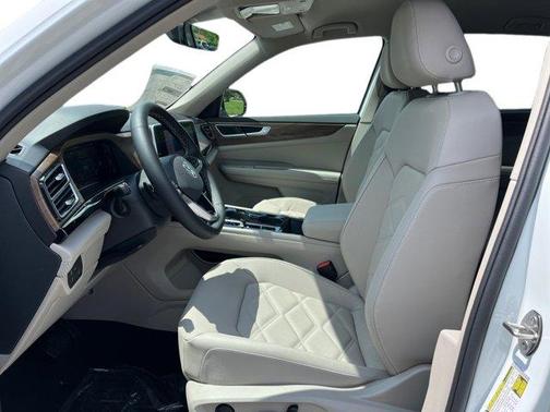 2025 Volkswagen Atlas 2.0T SE