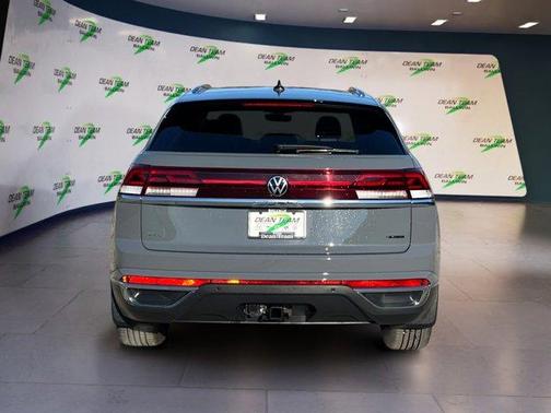 2026 Volkswagen Atlas Cross Sport 2.0T SEL