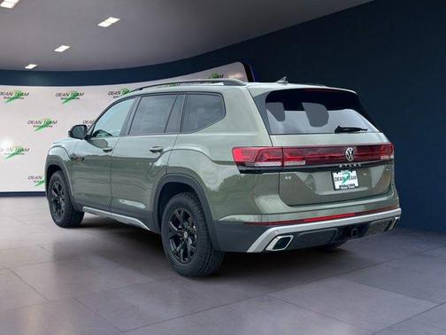 2025 Volkswagen Atlas 2.0T Peak Edition