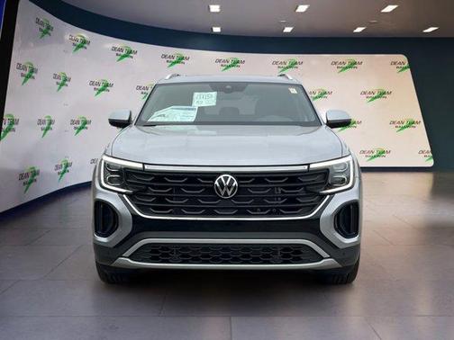 2026 Volkswagen Atlas Cross Sport 2.0T SE