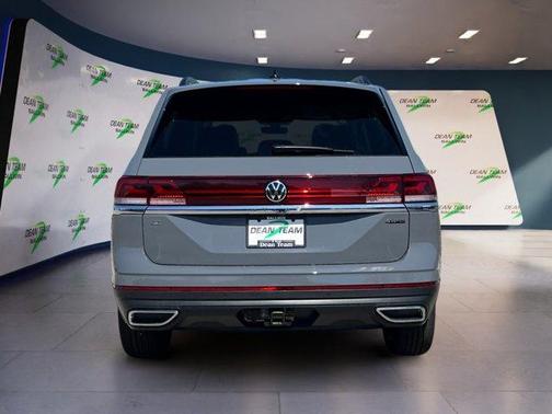 2025 Volkswagen Atlas 2.0T SE