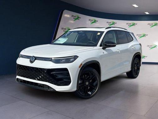 2025 Volkswagen Tiguan 2.0T SE R-Line Black