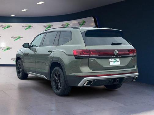 2025 Volkswagen Atlas 2.0T Peak Edition