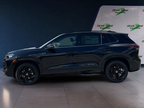 2025 Volkswagen Tiguan 2.0T SE R-Line Black