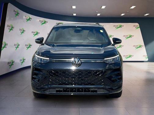 2025 Volkswagen Tiguan 2.0T SE R-Line Black