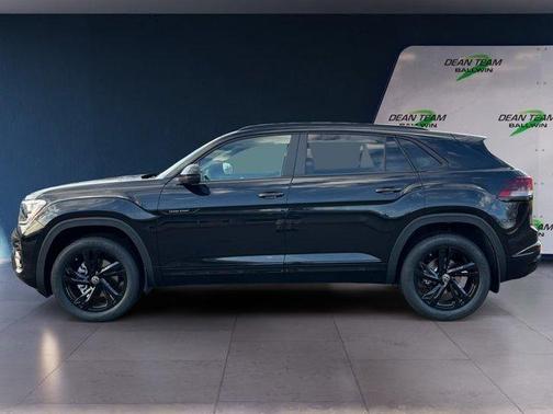 2026 Volkswagen Atlas Cross Sport 2.0T SEL R-Line Black