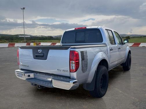Brilliant Silver Metallic 2019 Nissan Frontier SV