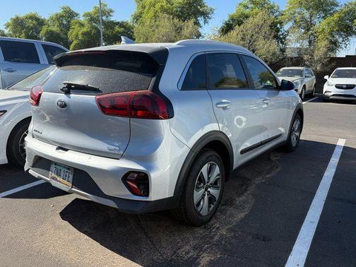2021 Kia Niro LX
