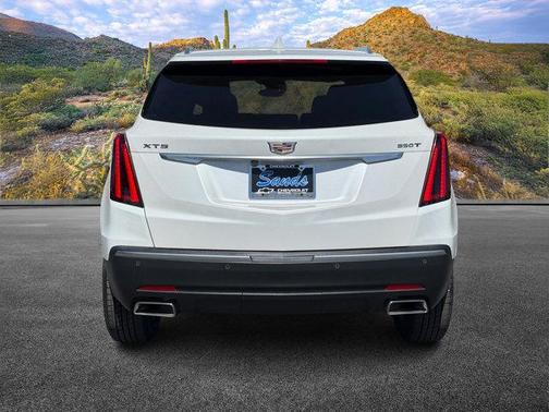 2022 Cadillac XT5 Luxury