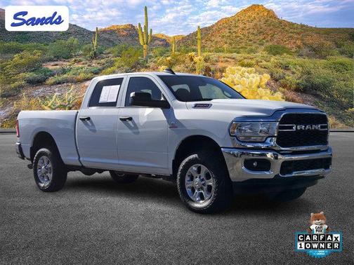 2022 RAM 2500 Tradesman Crew Cab 4x4 6'4' Box