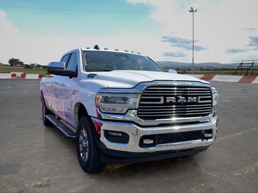 Bright White Clearcoat 2022 RAM 3500 Laramie Crew Cab 4x4 8' Box