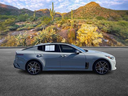 2022 Kia Stinger GT1