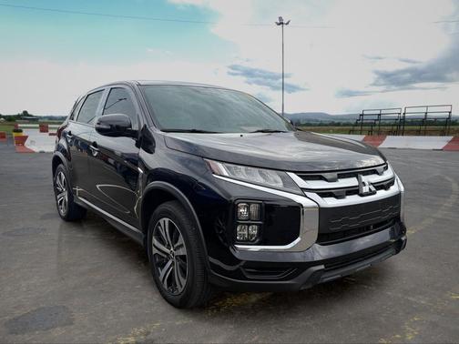 Labrador Black Pearl 2022 Mitsubishi Outlander Sport SE