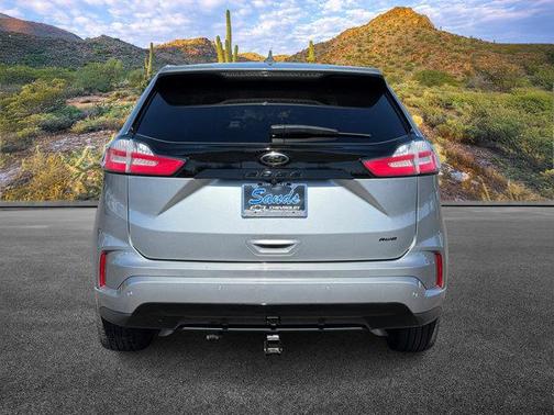 2022 Ford Edge SE