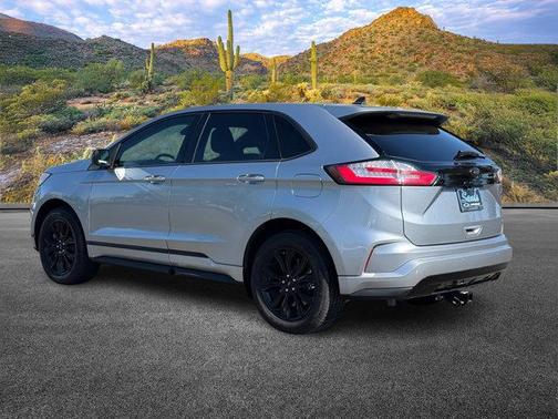 2022 Ford Edge SE