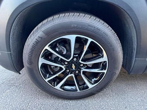 Summit White 2025 Chevrolet Trailblazer LT