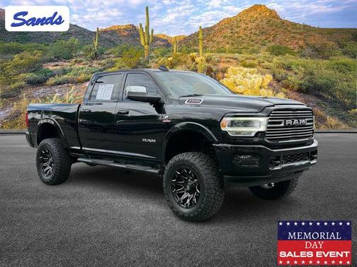 2020 RAM 2500 Laramie Crew Cab 4X4 6'4' Box