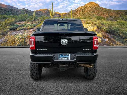 2020 RAM 2500 Laramie Crew Cab 4X4 6'4' Box