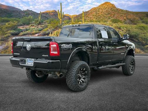 2020 RAM 2500 Laramie Crew Cab 4X4 6'4' Box