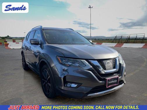 Gun Metallic 2017 Nissan Rogue SL